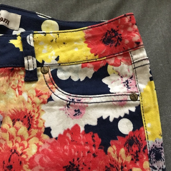 True Freedom Multicolor Floral Pants - Picture 3 of 5